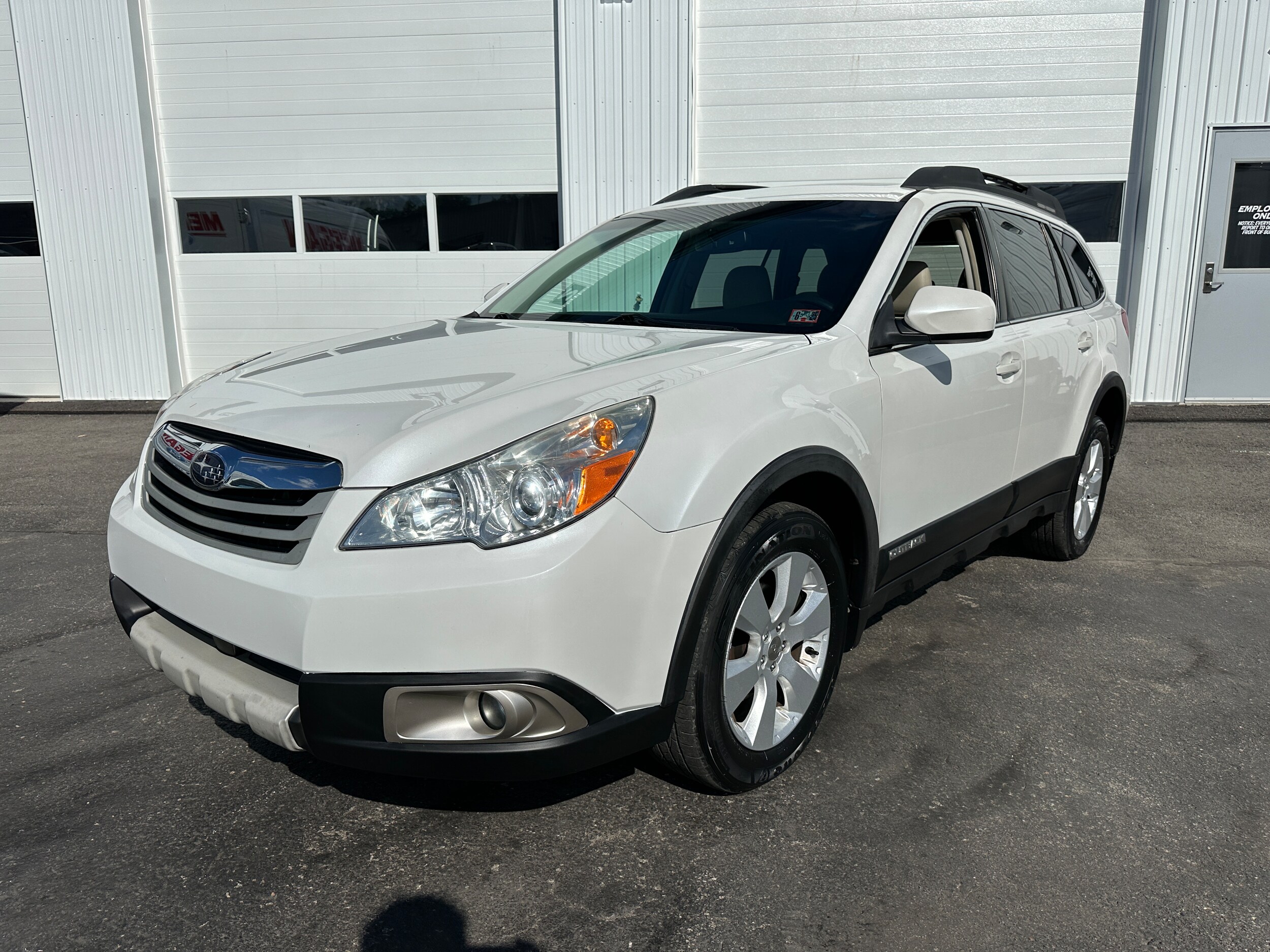 Used 2011 Subaru Outback I Limited with VIN 4S4BRBKCXB3345146 for sale in Connellsville, PA