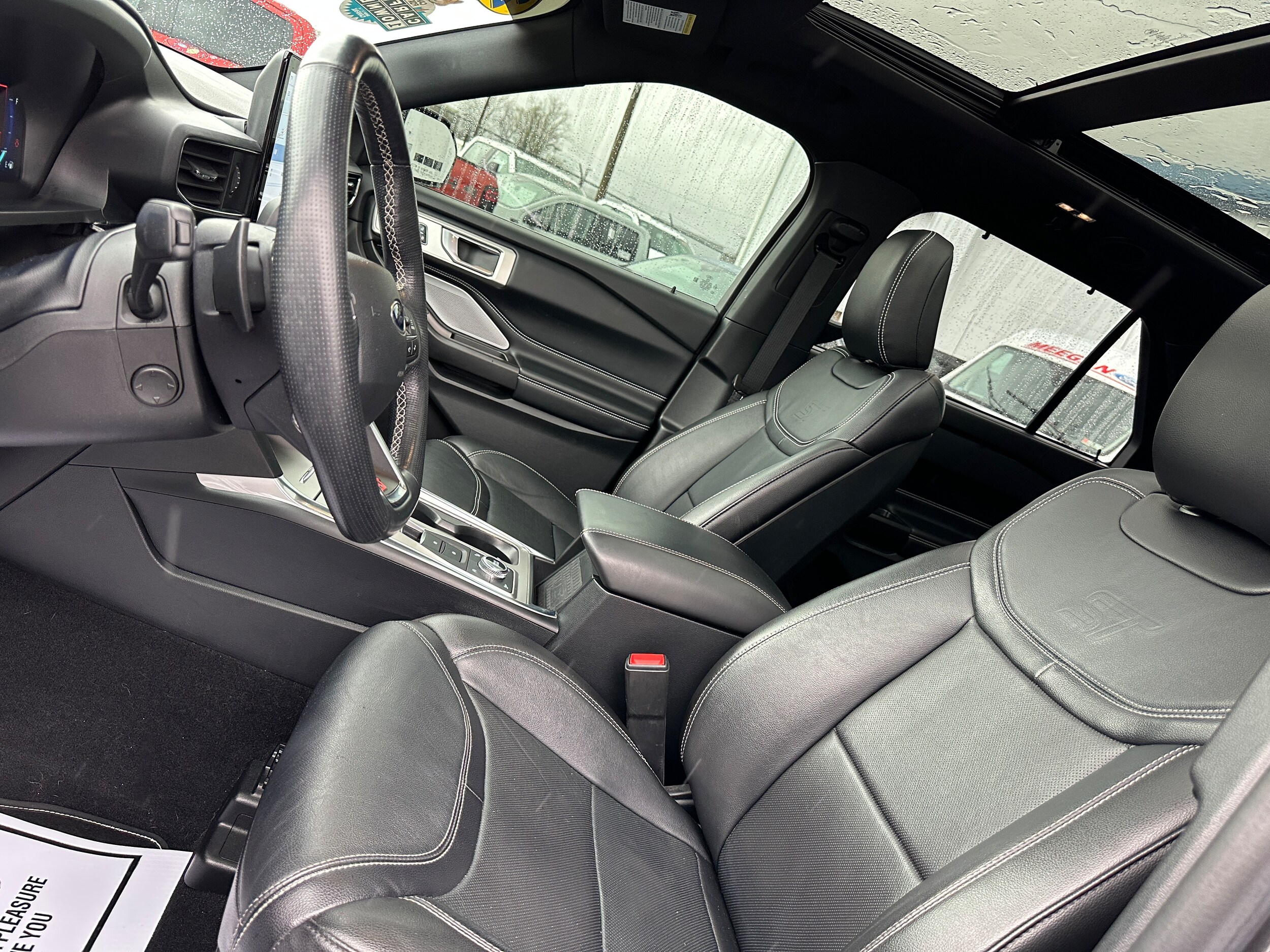 2020 Ford Explorer ST photo 3