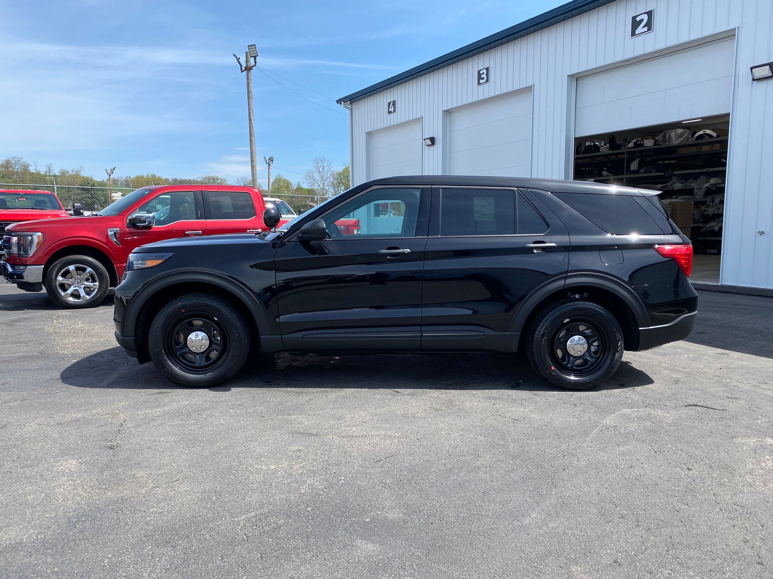 2024 Ford Explorer photo 3