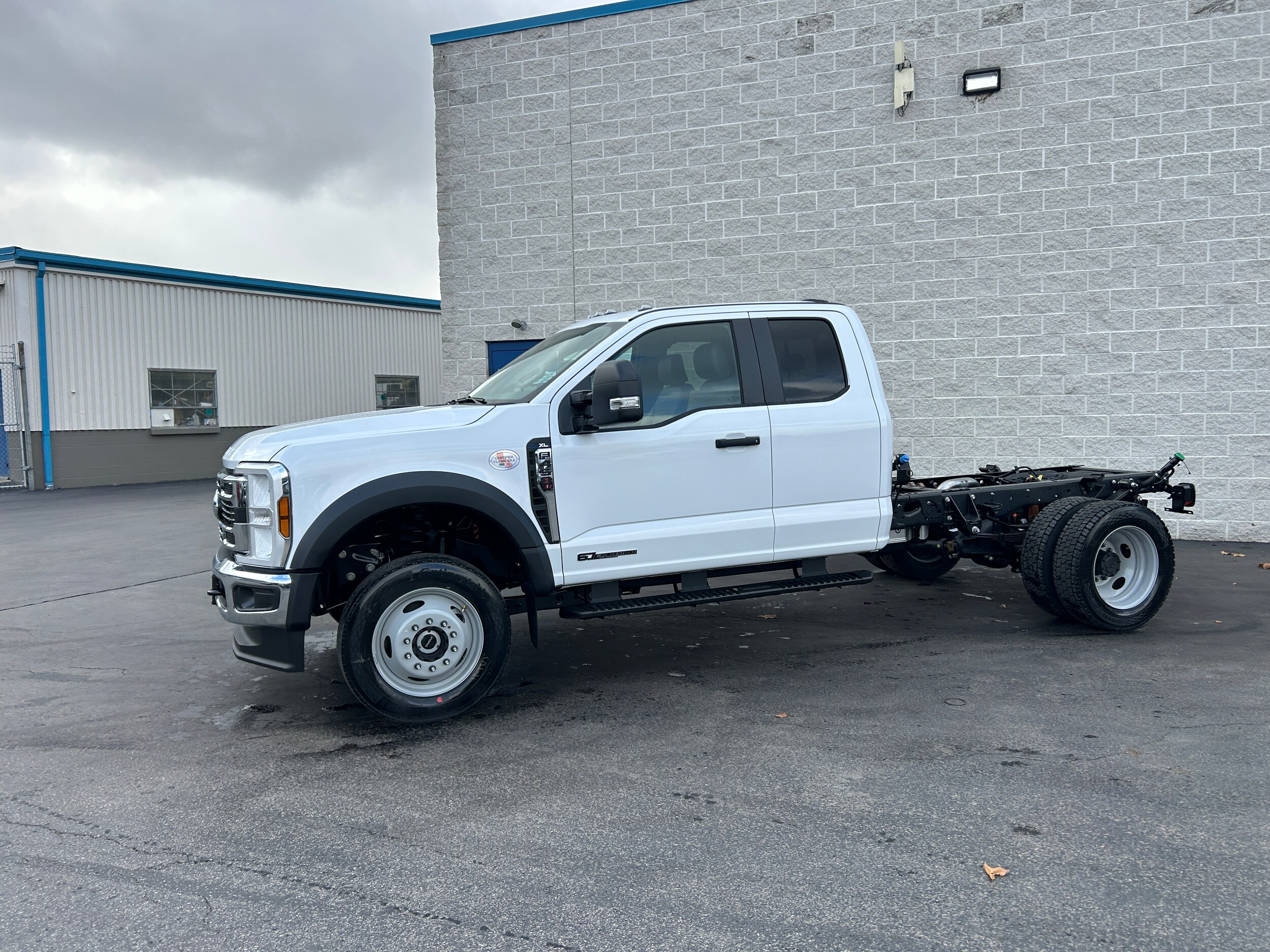 2026 Ford F-450 XL photo 2