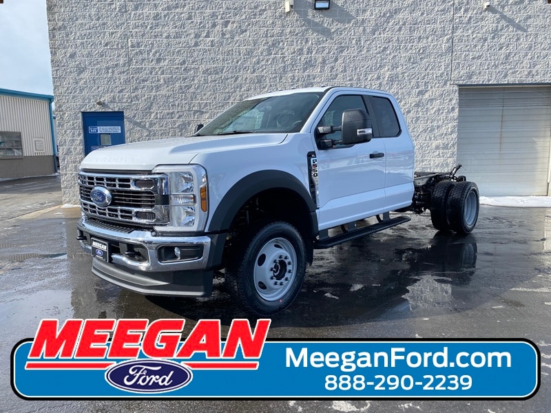 2025 Ford F-550 Super Duty Chassis Cab XL's photo