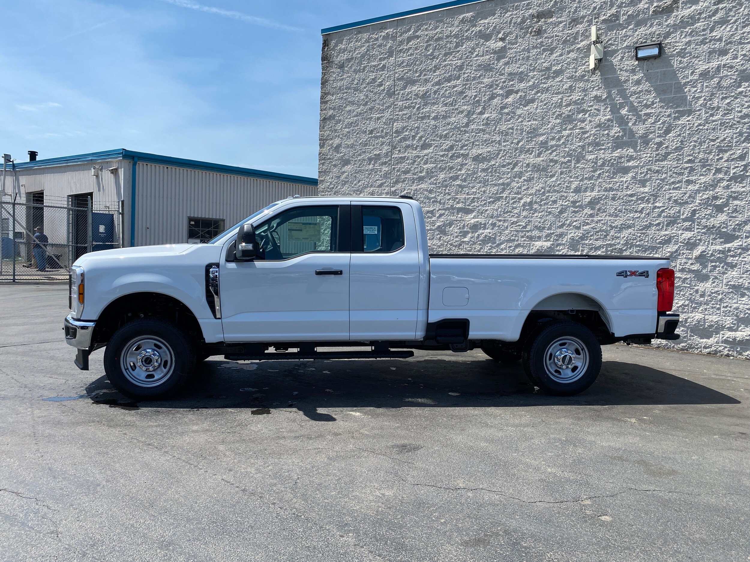 2025 Ford F-350 XL photo 4