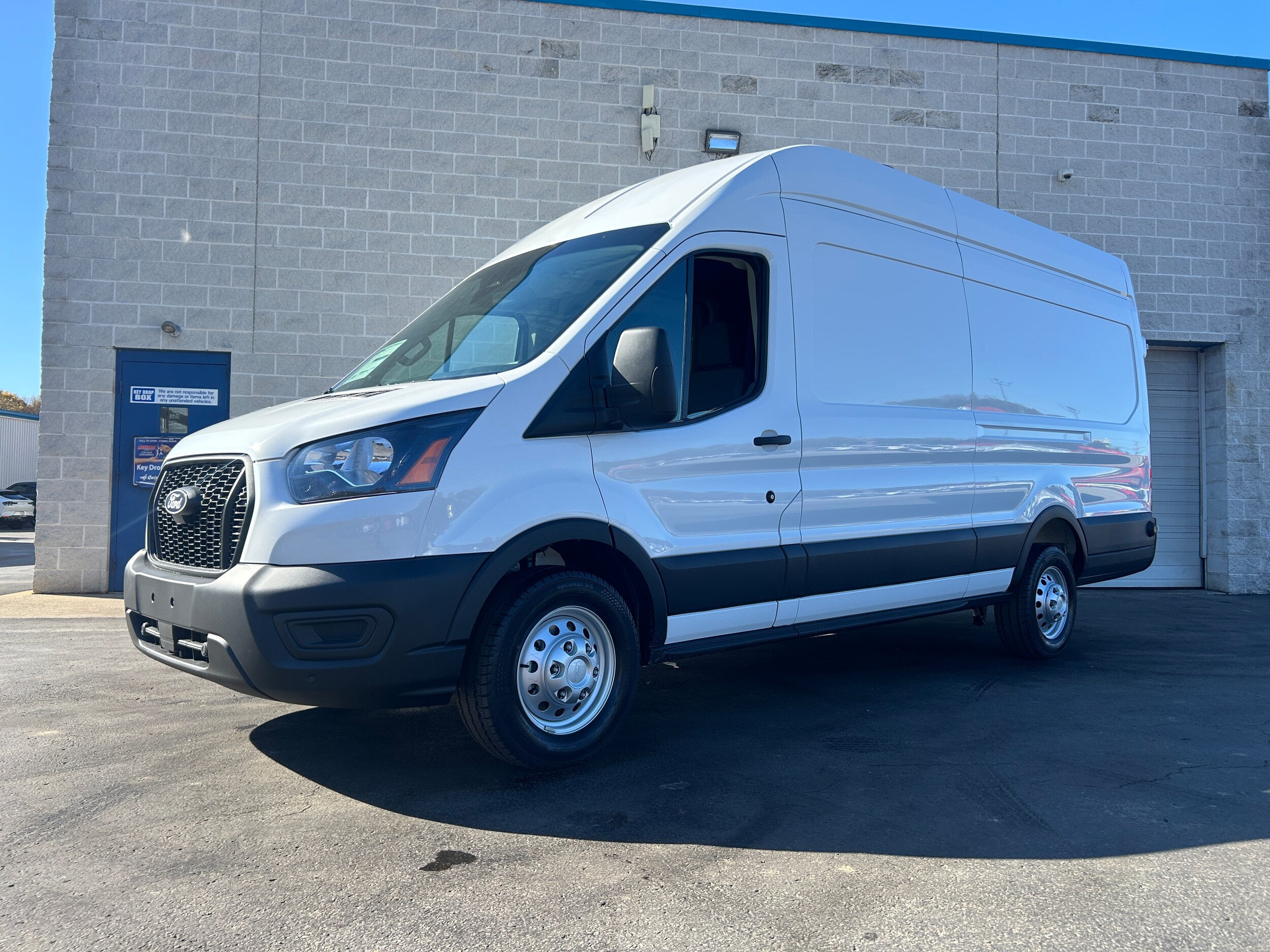 2026 Ford Transit Van photo 2
