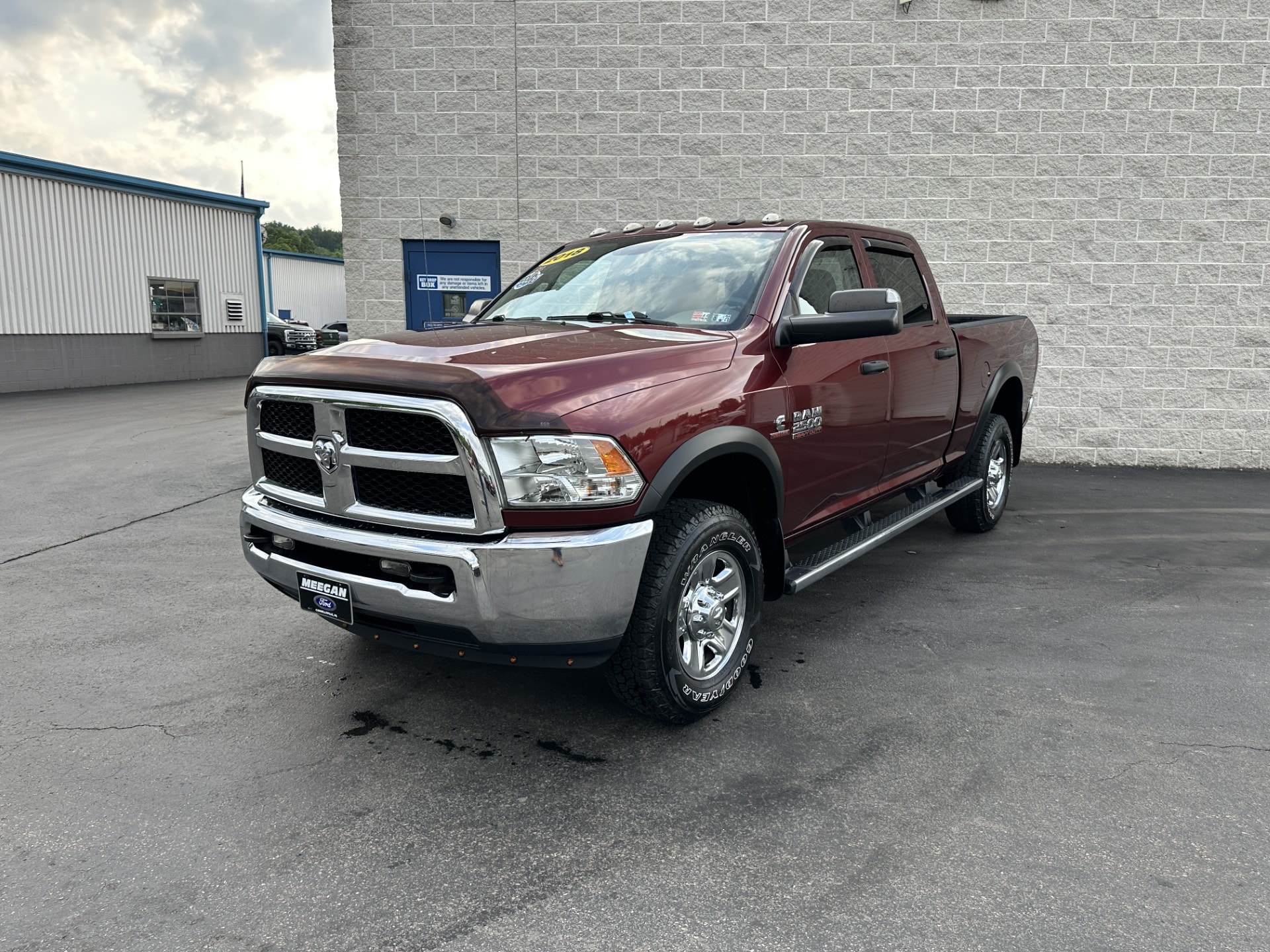 Used 2018 RAM Ram 2500 Pickup Tradesman with VIN 3C6UR5CL3JG153454 for sale in Connellsville, PA