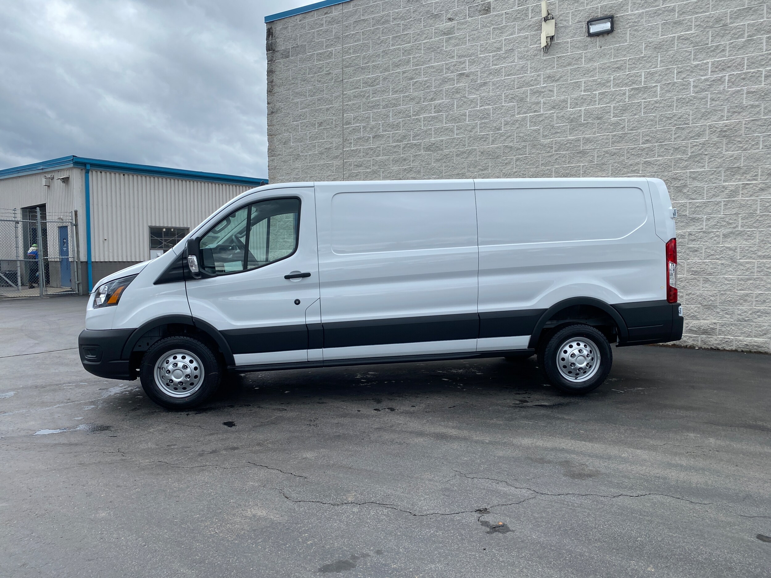 2025 Ford Transit Cargo Van photo 4
