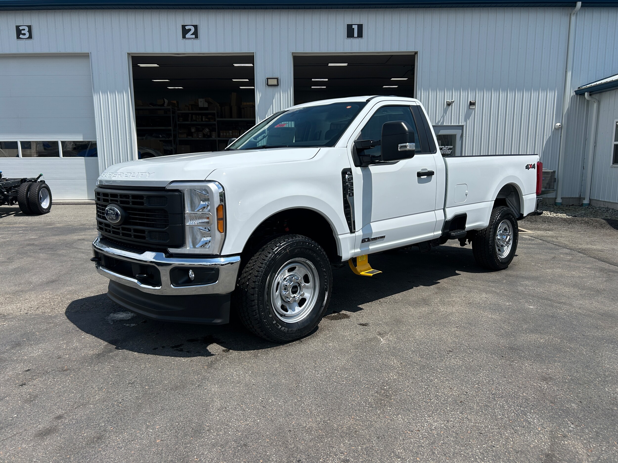 2025 Ford F-350 XL photo 2