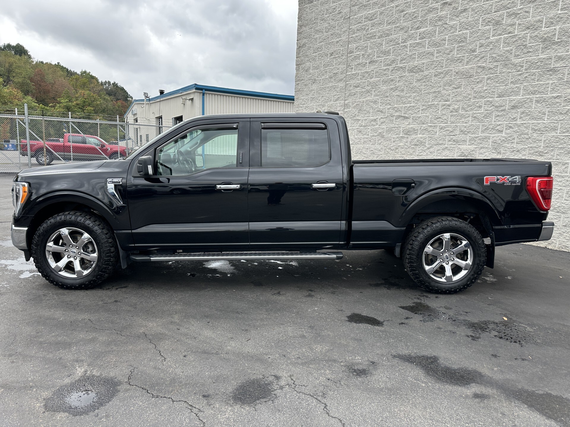 2021 Ford F-150 XLT photo 4