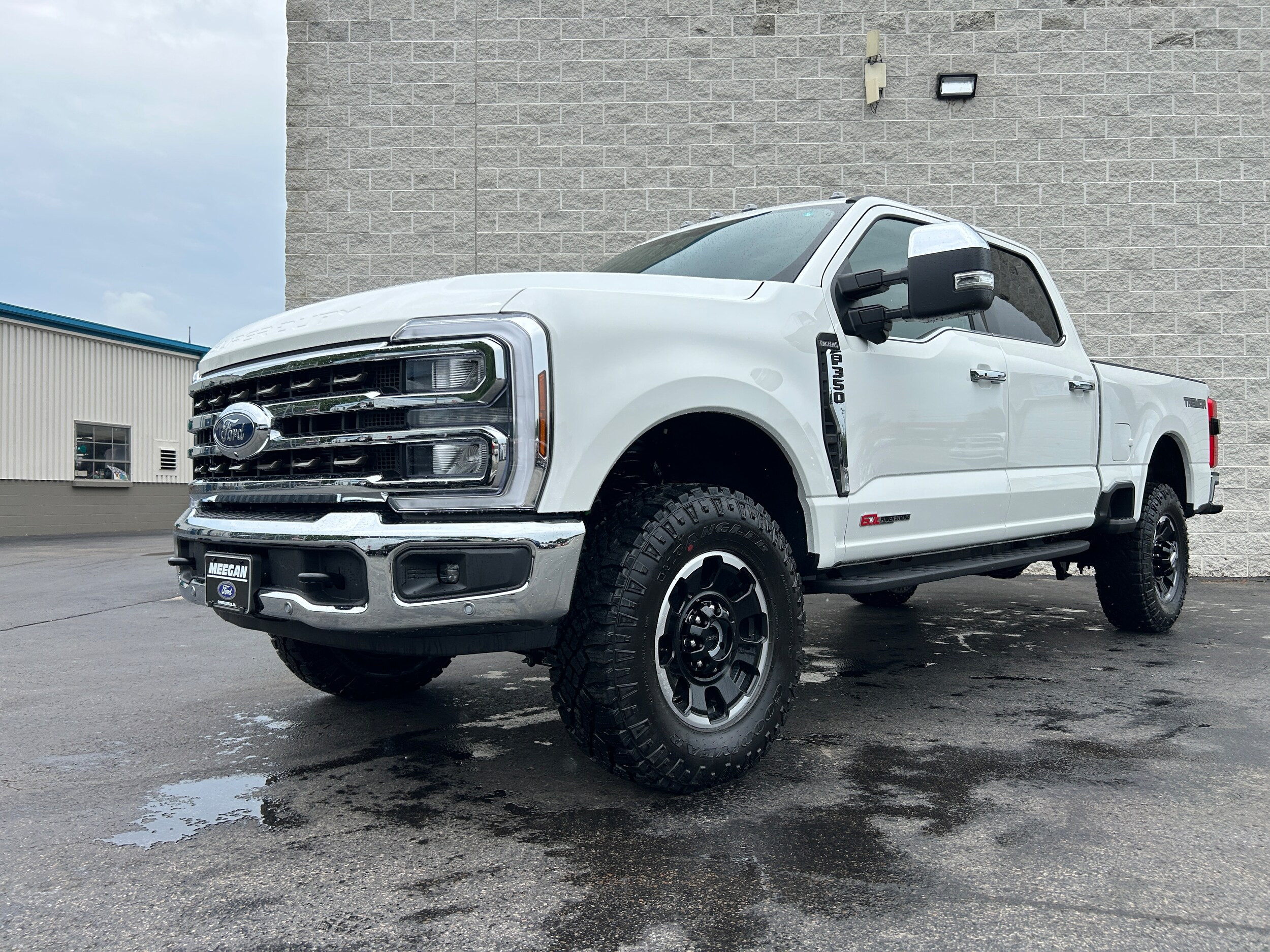 2025 Ford F-350 King Ranch photo 4