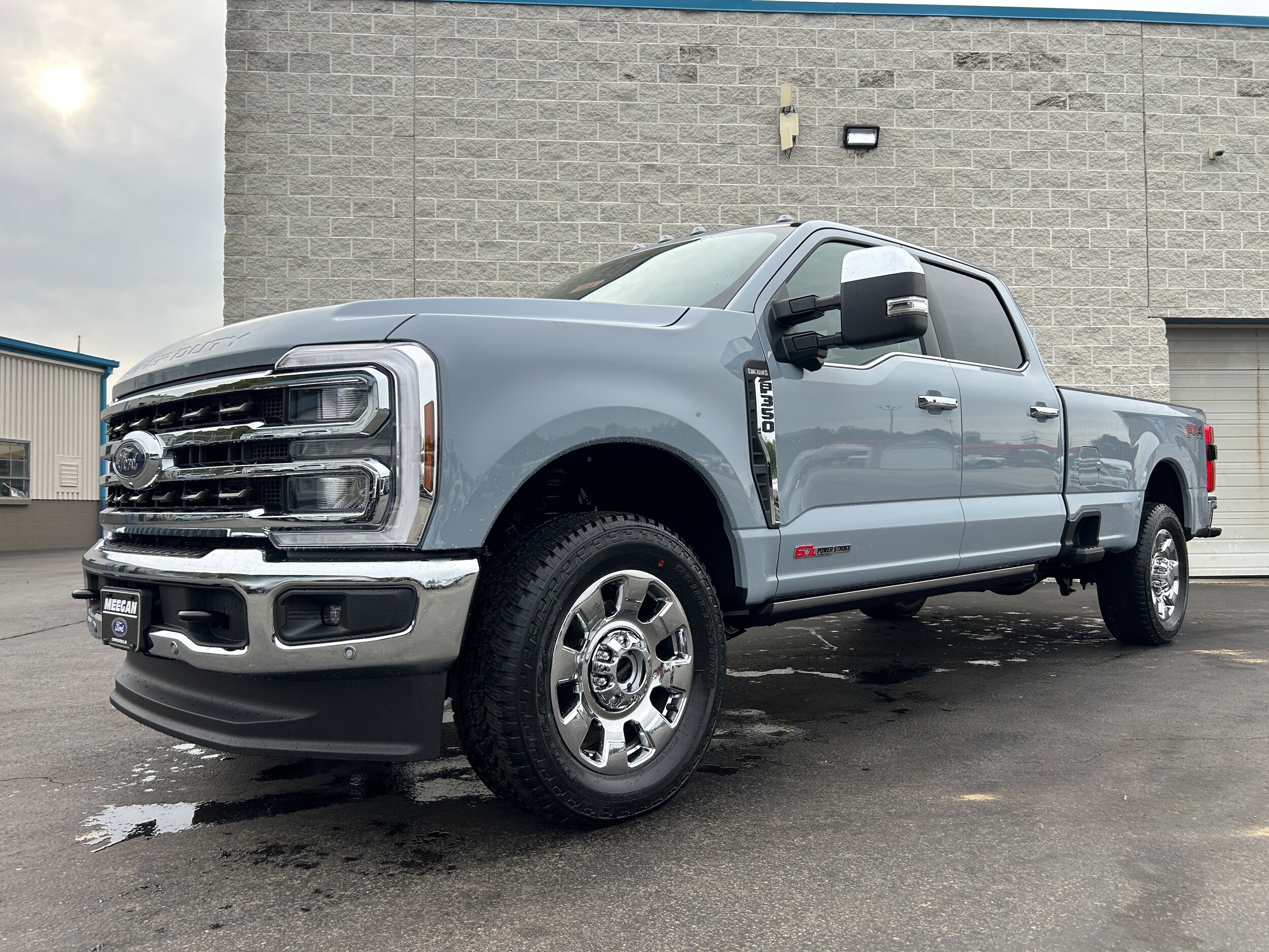 2026 Ford F-350 King Ranch photo 2