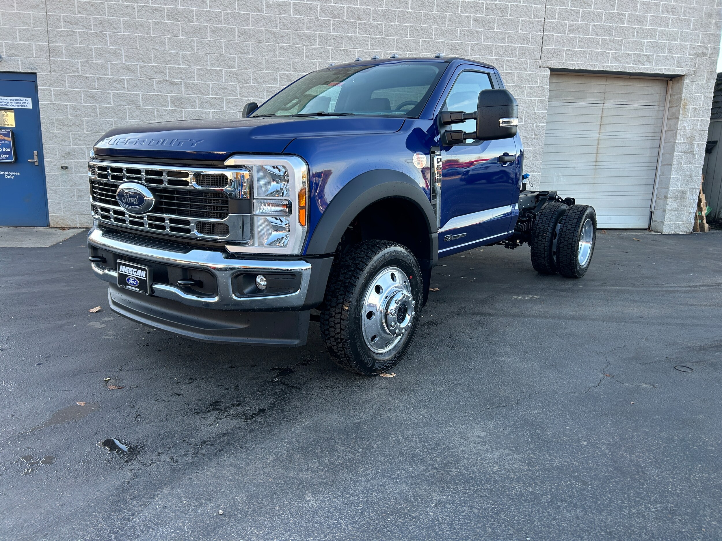 2026 Ford F-550 XLT photo 2