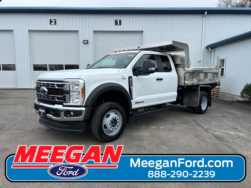 2026 Ford F-550 Super Duty Chassis Cab XL's photo