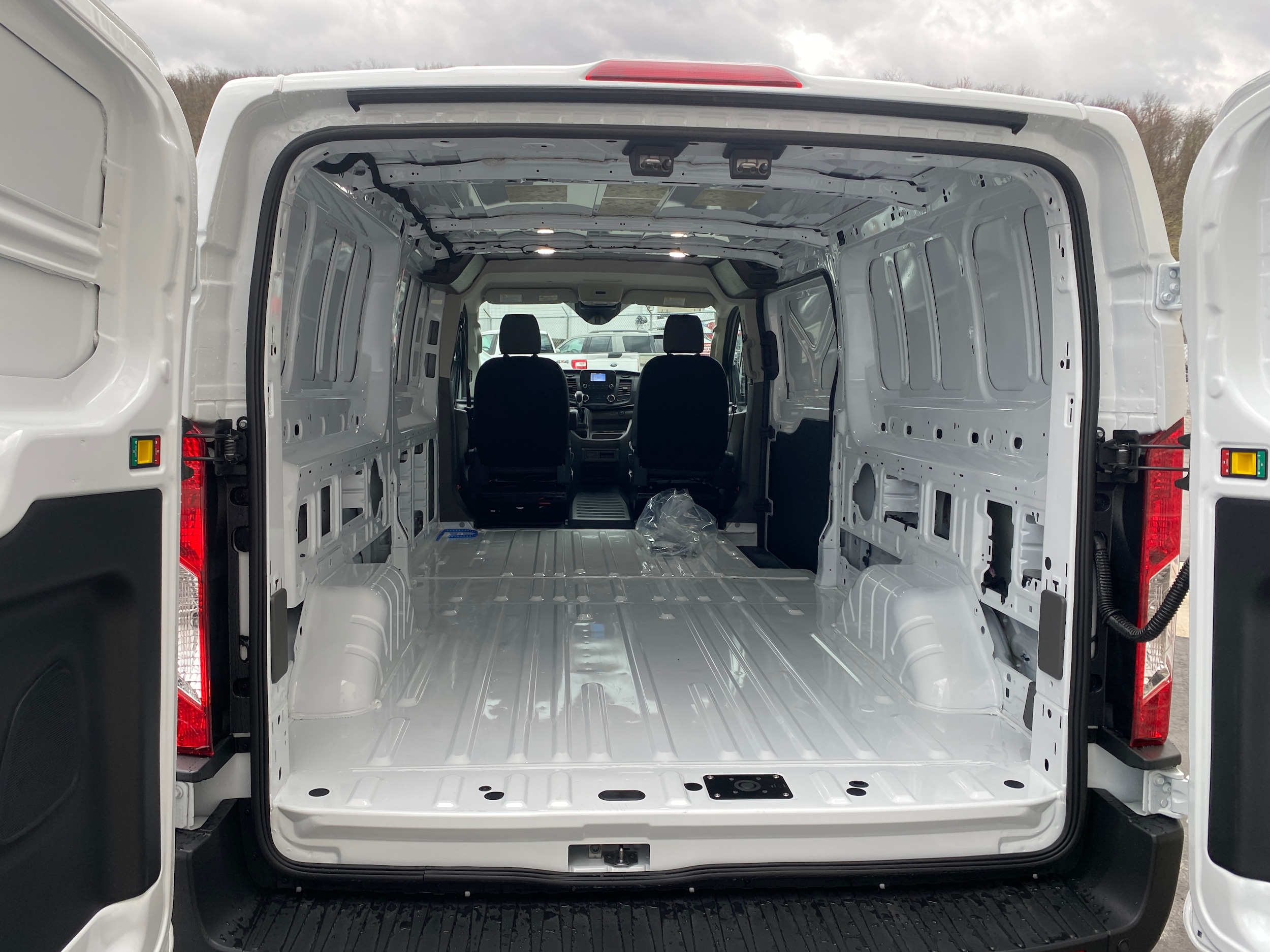 2025 Ford Transit Van Base - Photo 18
