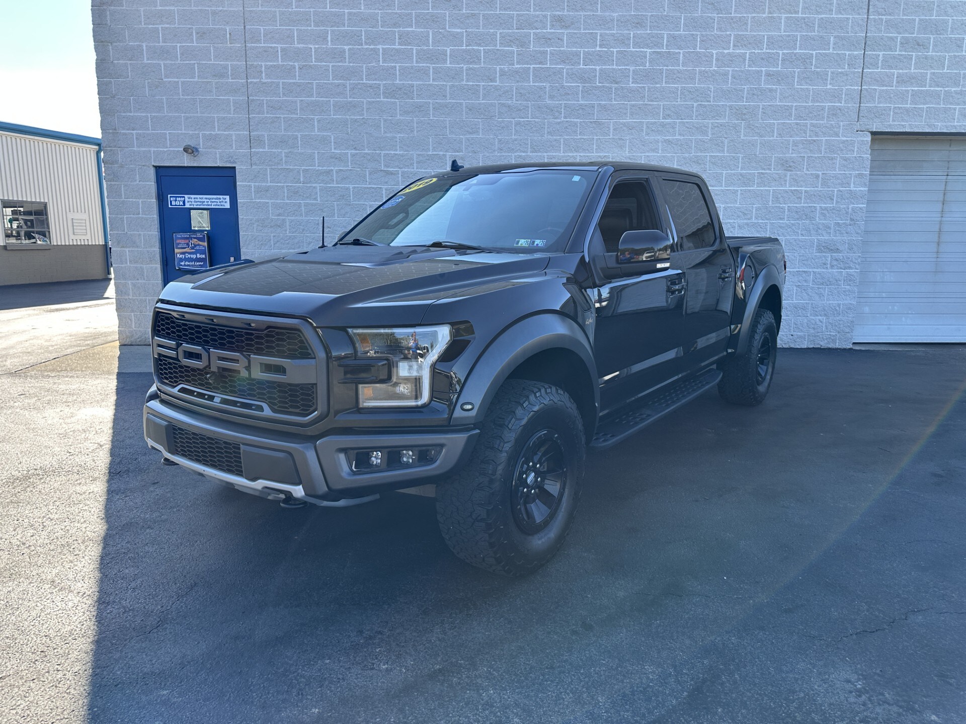 2019 Ford F-150 Raptor photo 2