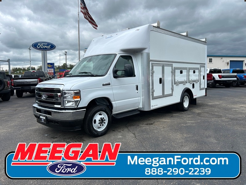 2027 Ford E-Series DRW E-350 Super Duty 158 in WB's photo