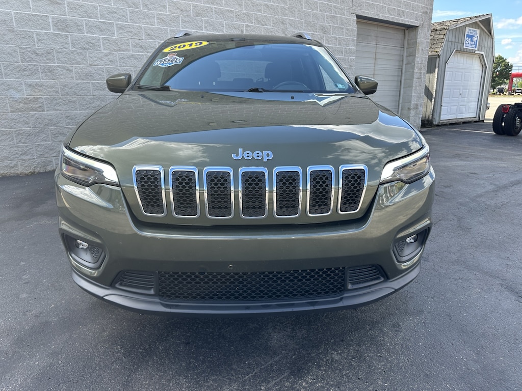 Used 2019 Jeep Cherokee Latitude Plus 4x4 SUV