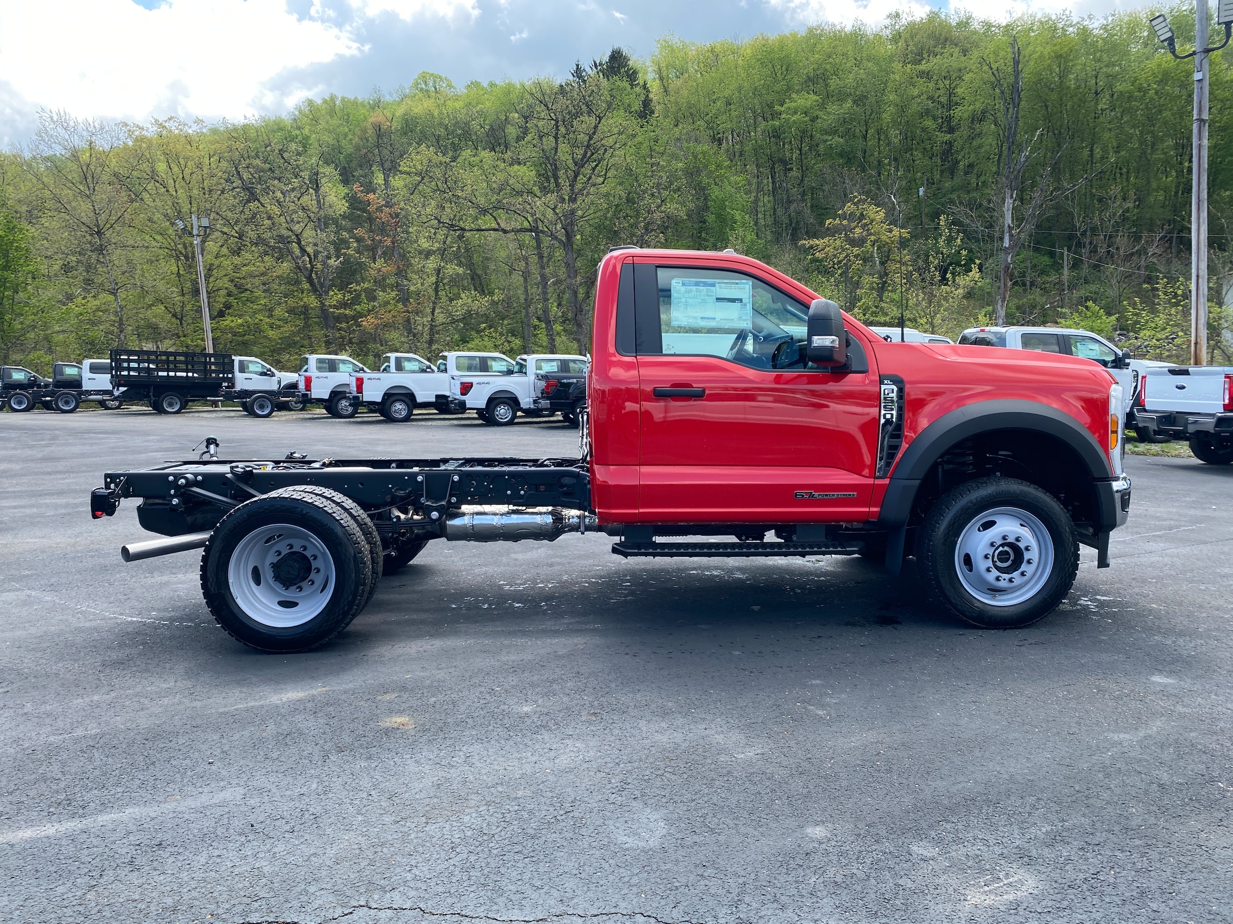 2025 Ford F-550 Super Duty Chassis Cab XL - Photo 9