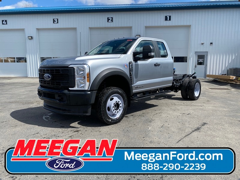 2024 Ford F-550 Super Duty Chassis Cab XL's photo