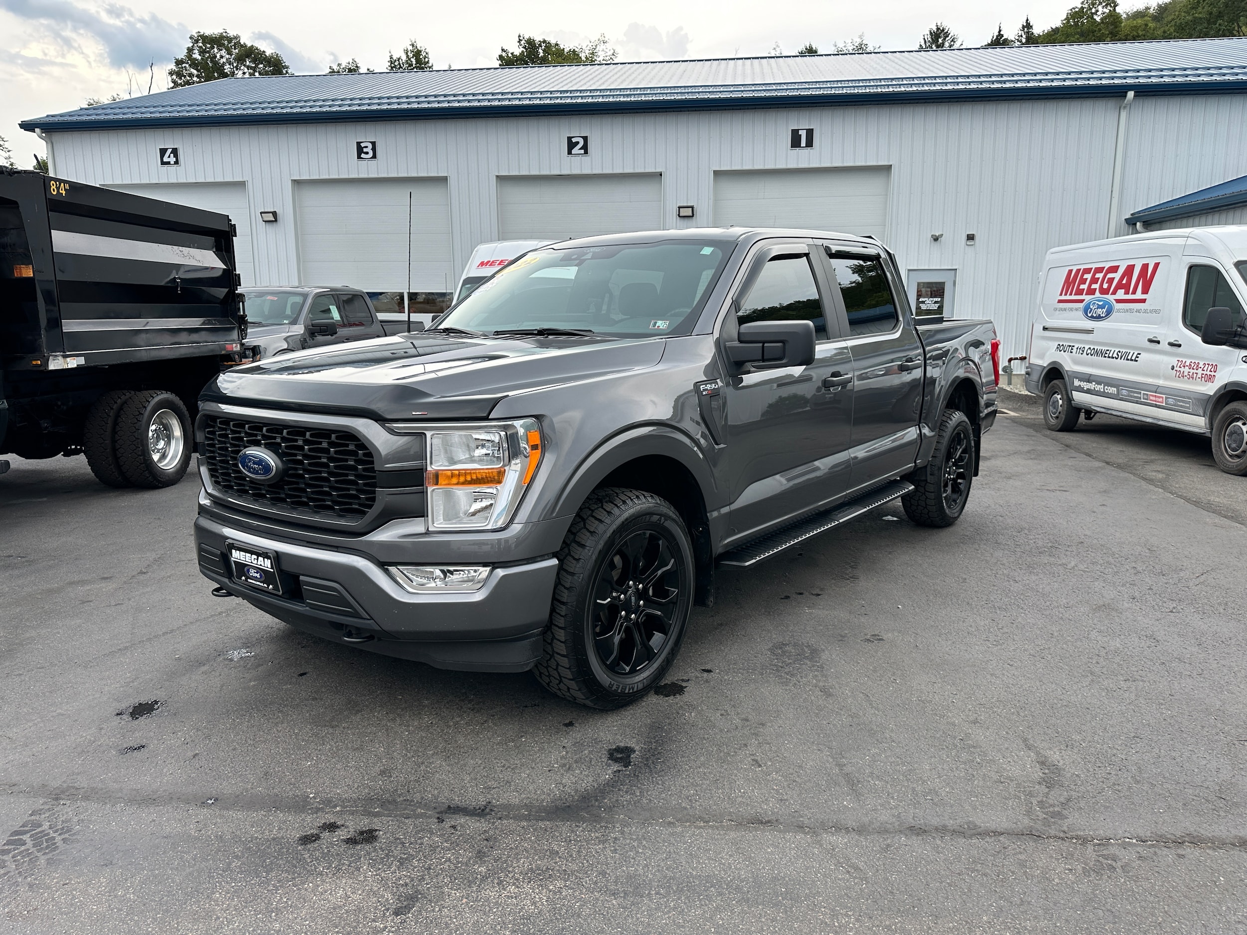 Used 2022 Ford F-150 XL with VIN 1FTEW1EP0NFA64110 for sale in Connellsville, PA