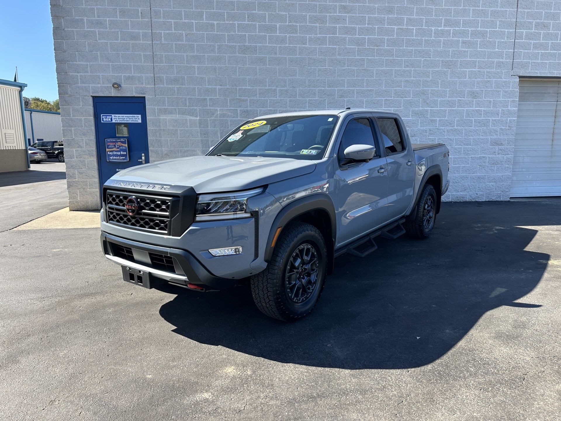 2024 Nissan Frontier PRO-4X photo 2