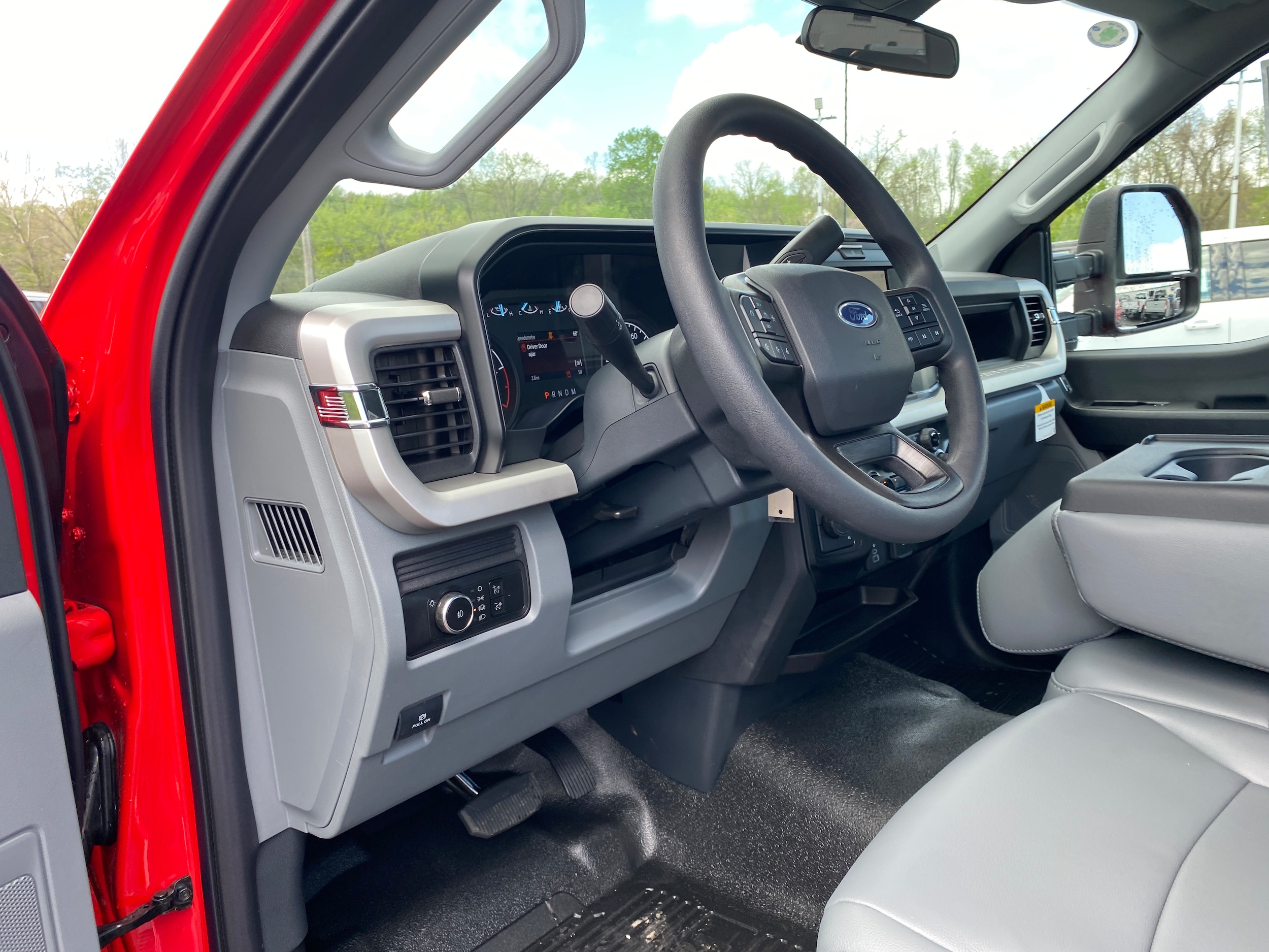 2025 Ford F-550 Super Duty Chassis Cab XL - Photo 27