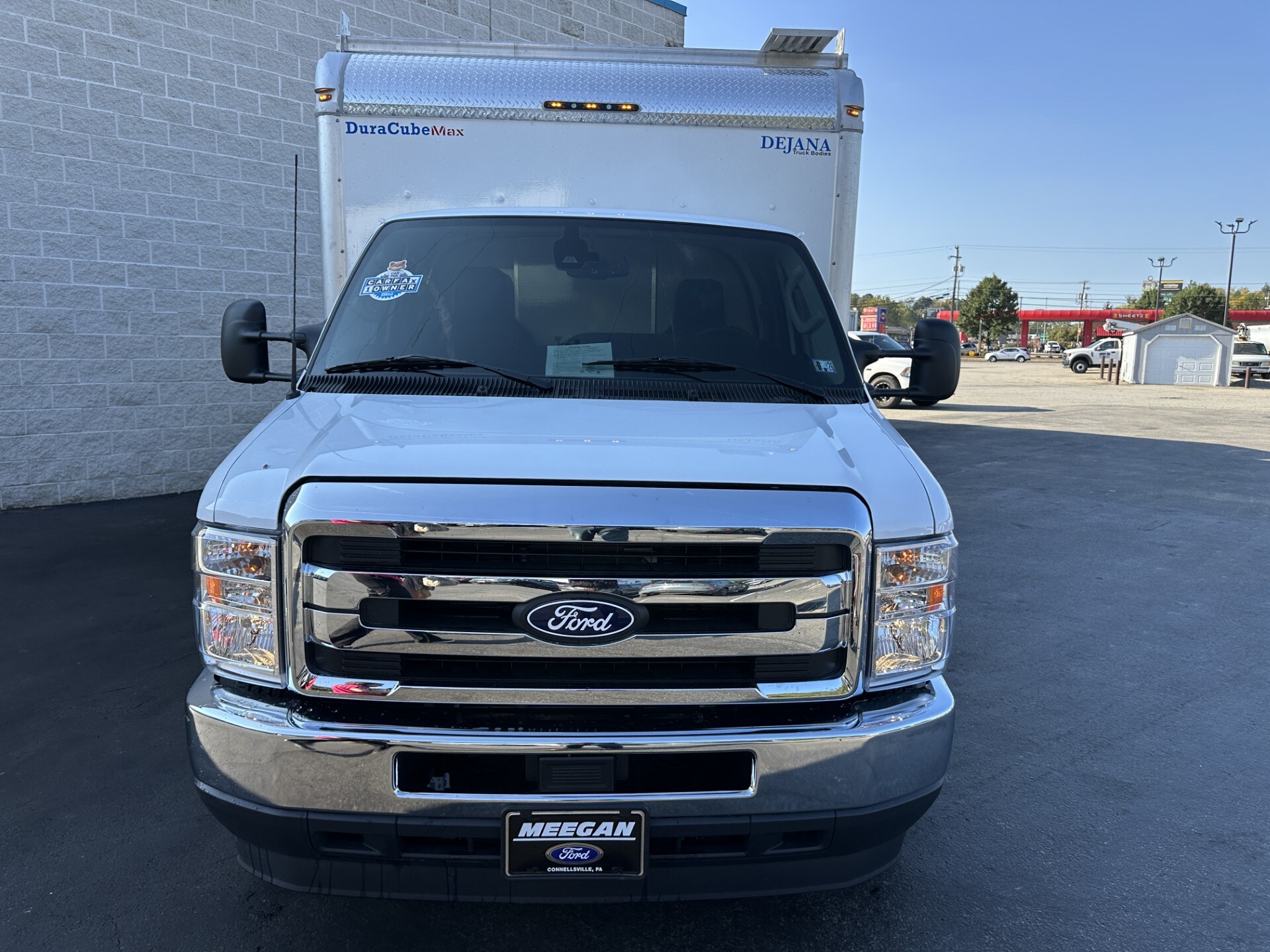 2026 Ford E-450 Cutaway photo 3
