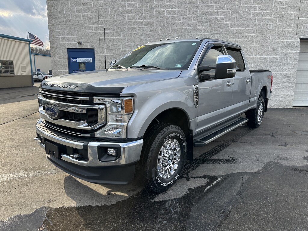 Certified 2022 Ford F-250 XLT Truck Crew Cab
