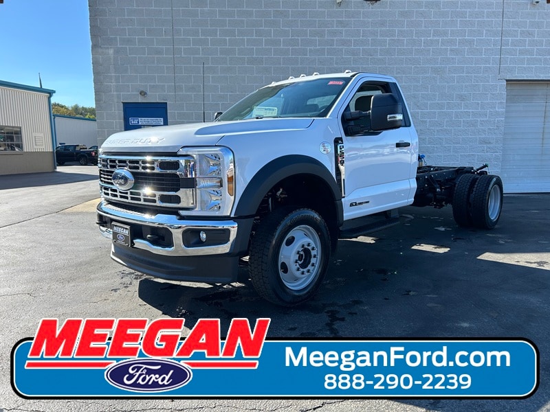2026 Ford F-550 Super Duty Chassis Cab XL's photo