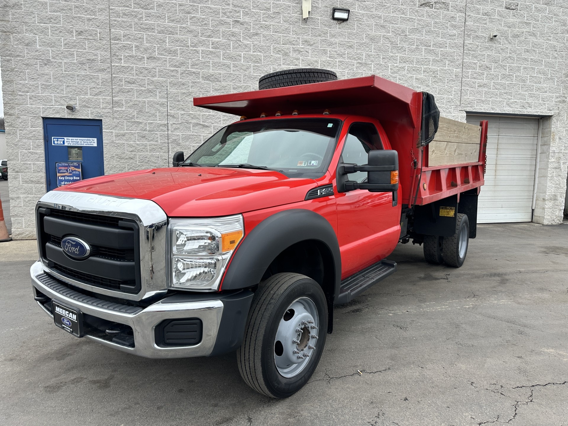2016 Ford F-450 Super Duty Chassis Cab XL