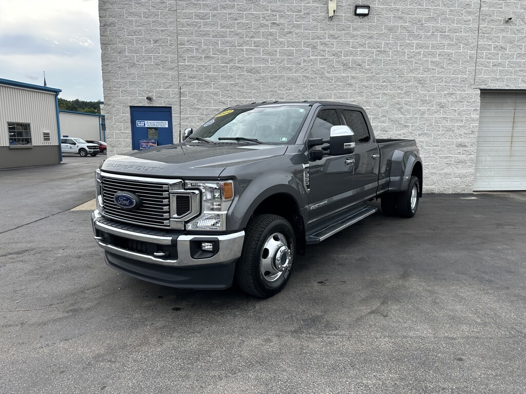 Certified 2022 Ford F-350 Lariat Truck Crew Cab
