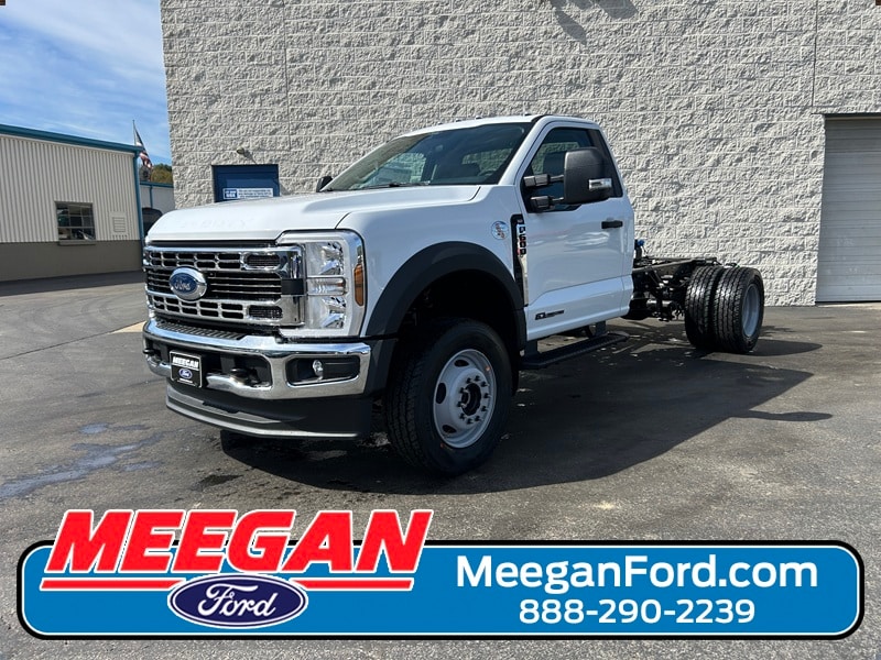 2026 Ford F-600 Super Duty Chassis Cab XLT's photo