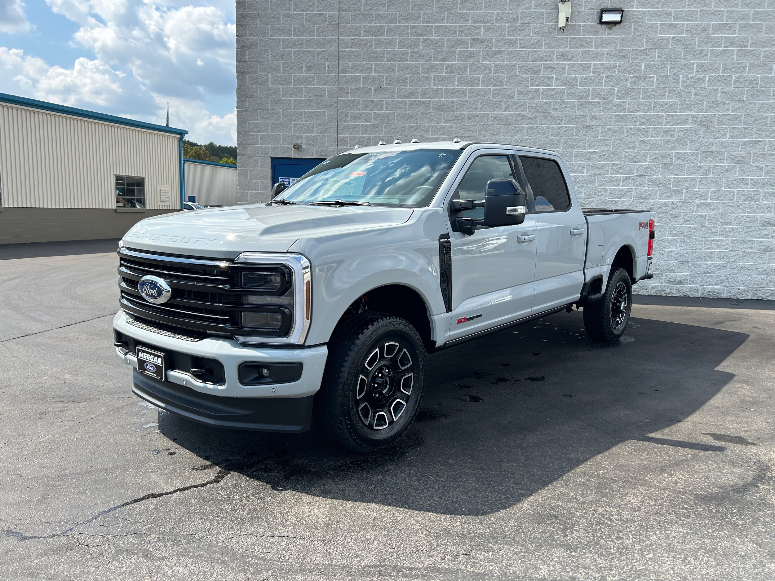 2026 Ford F-350 Platinum photo 3