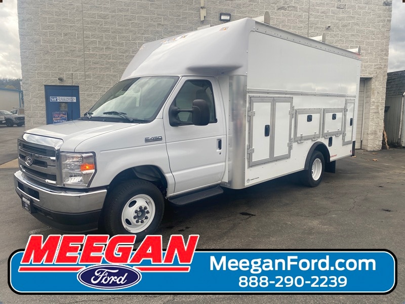 2026 Ford E-Series Cutaway Base's photo