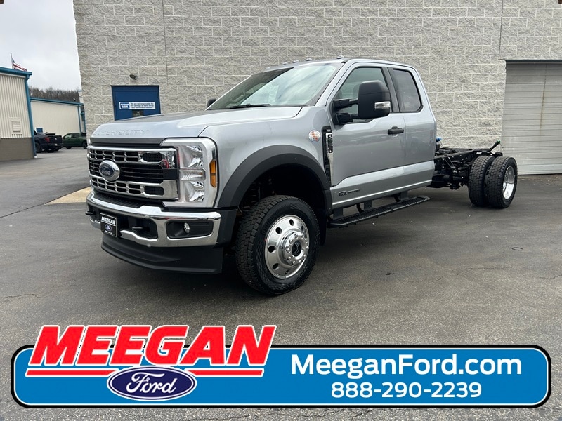 2026 Ford F-550 Super Duty Chassis Cab XLT's photo