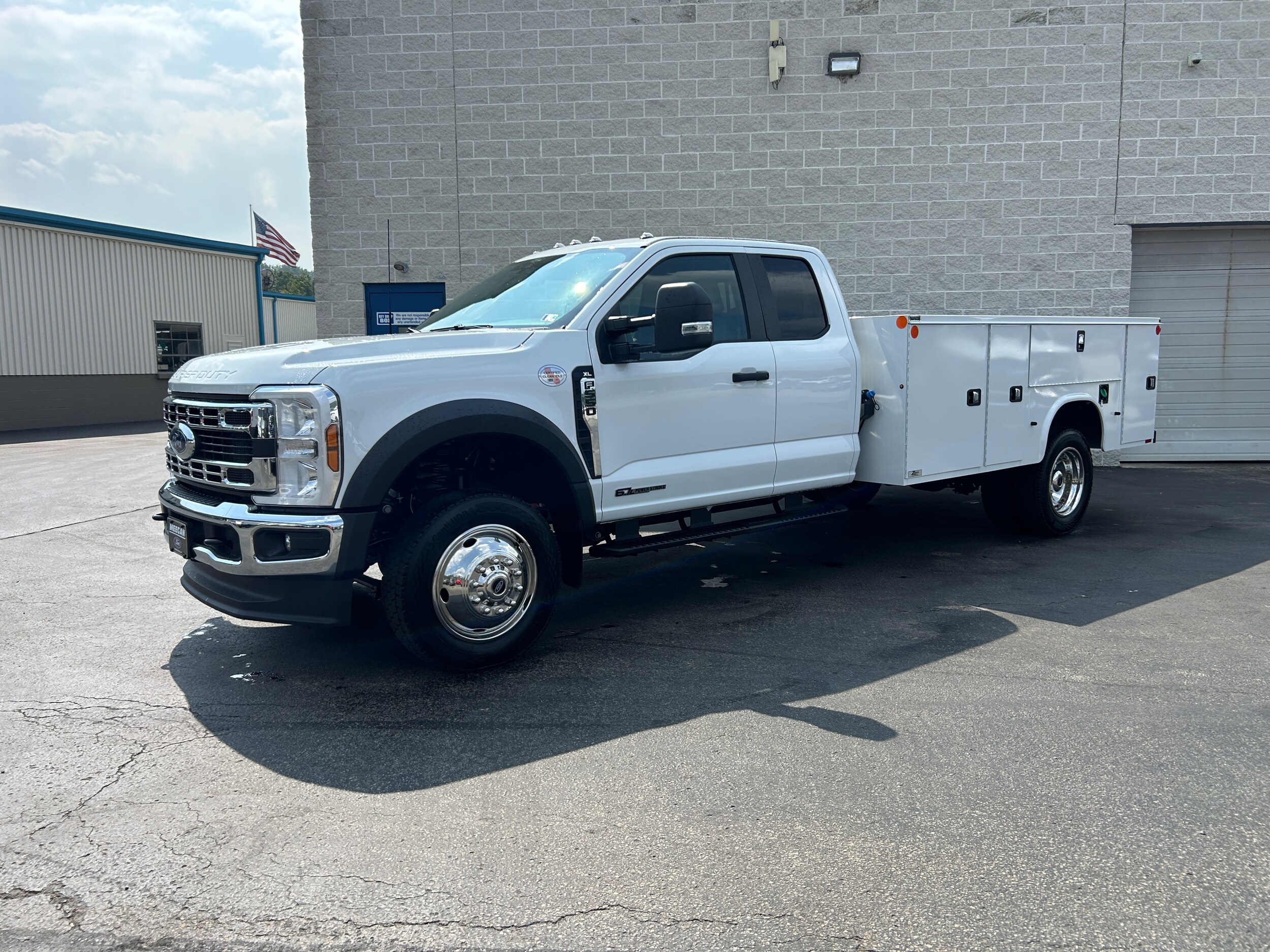 2025 Ford F-550 XL photo 4