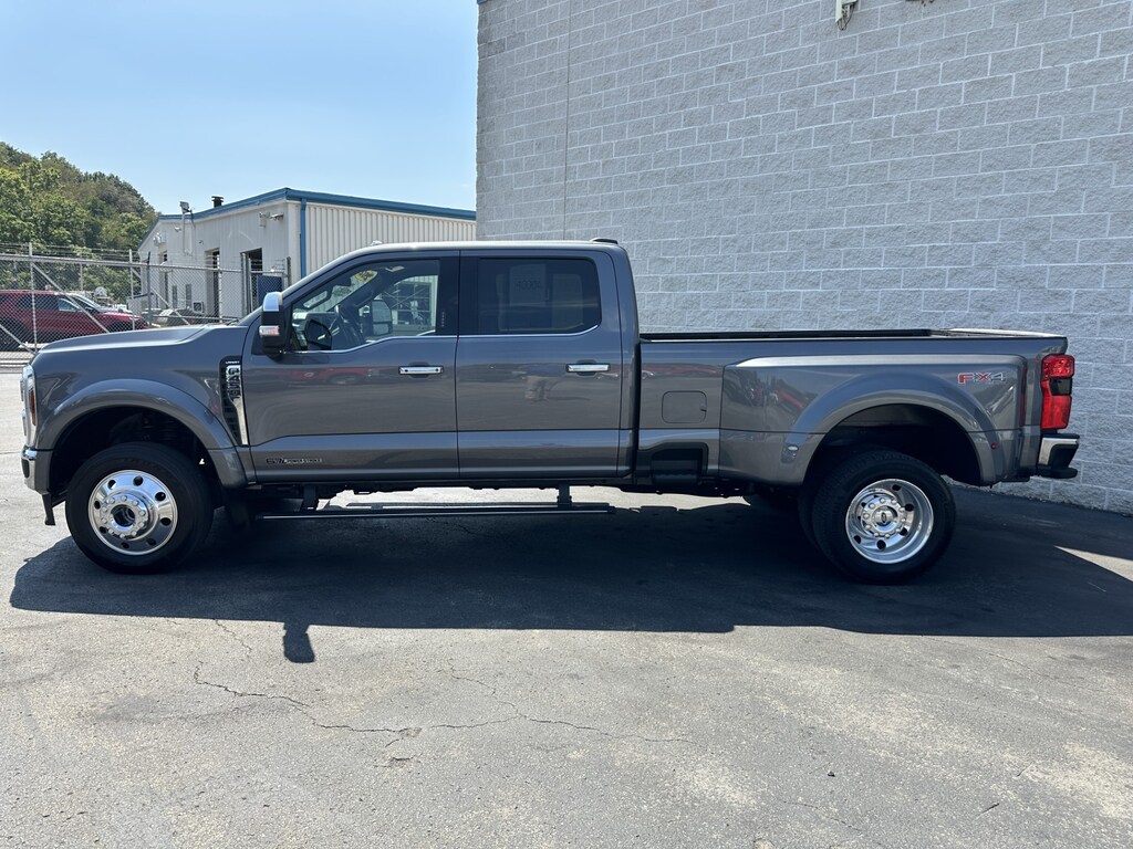 Certified 2024 Ford F-450 Lariat Truck Crew Cab