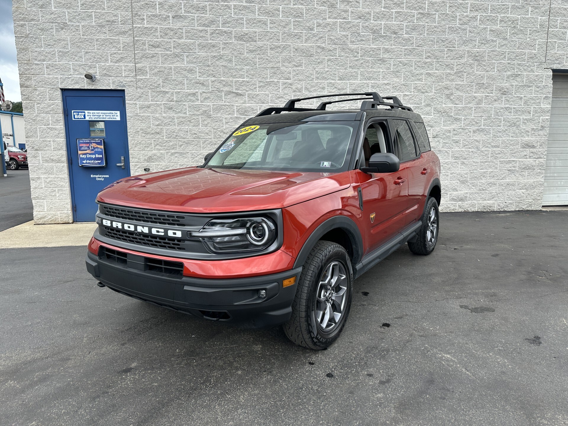 2024 Ford Bronco Sport Badlands photo 2