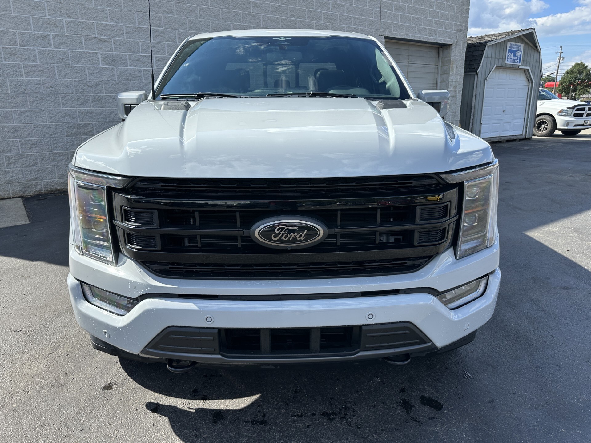 2023 Ford F-150 Lariat photo 3