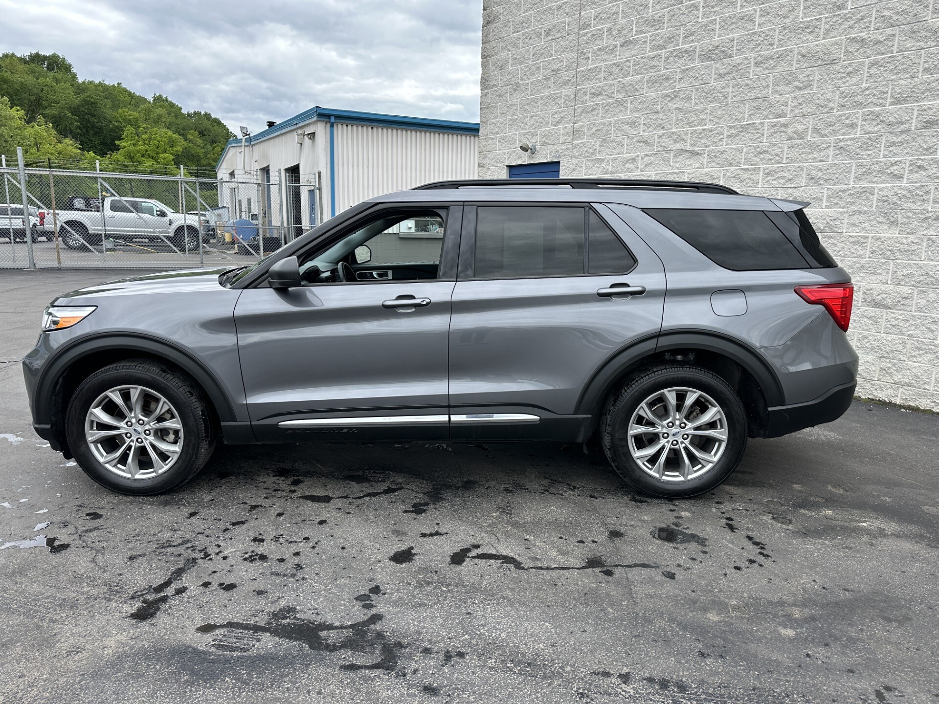 2021 Ford Explorer XLT photo 4