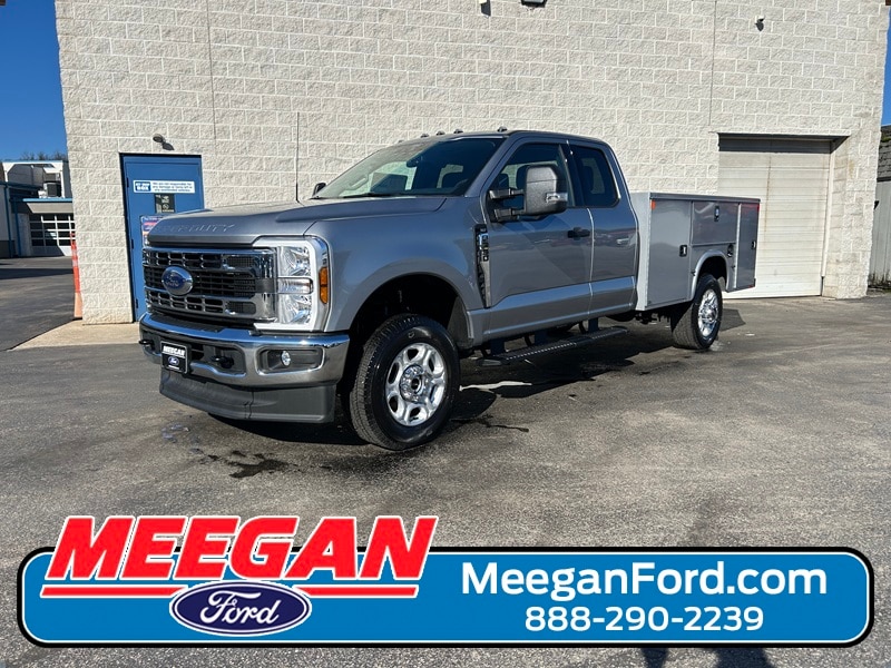 2026 Ford F-350 Super Duty Chassis Cab XLT