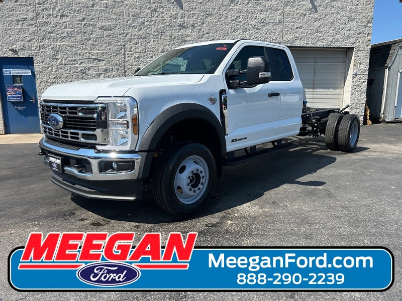 2026 Ford F-550 Super Duty Chassis Cab XL's photo