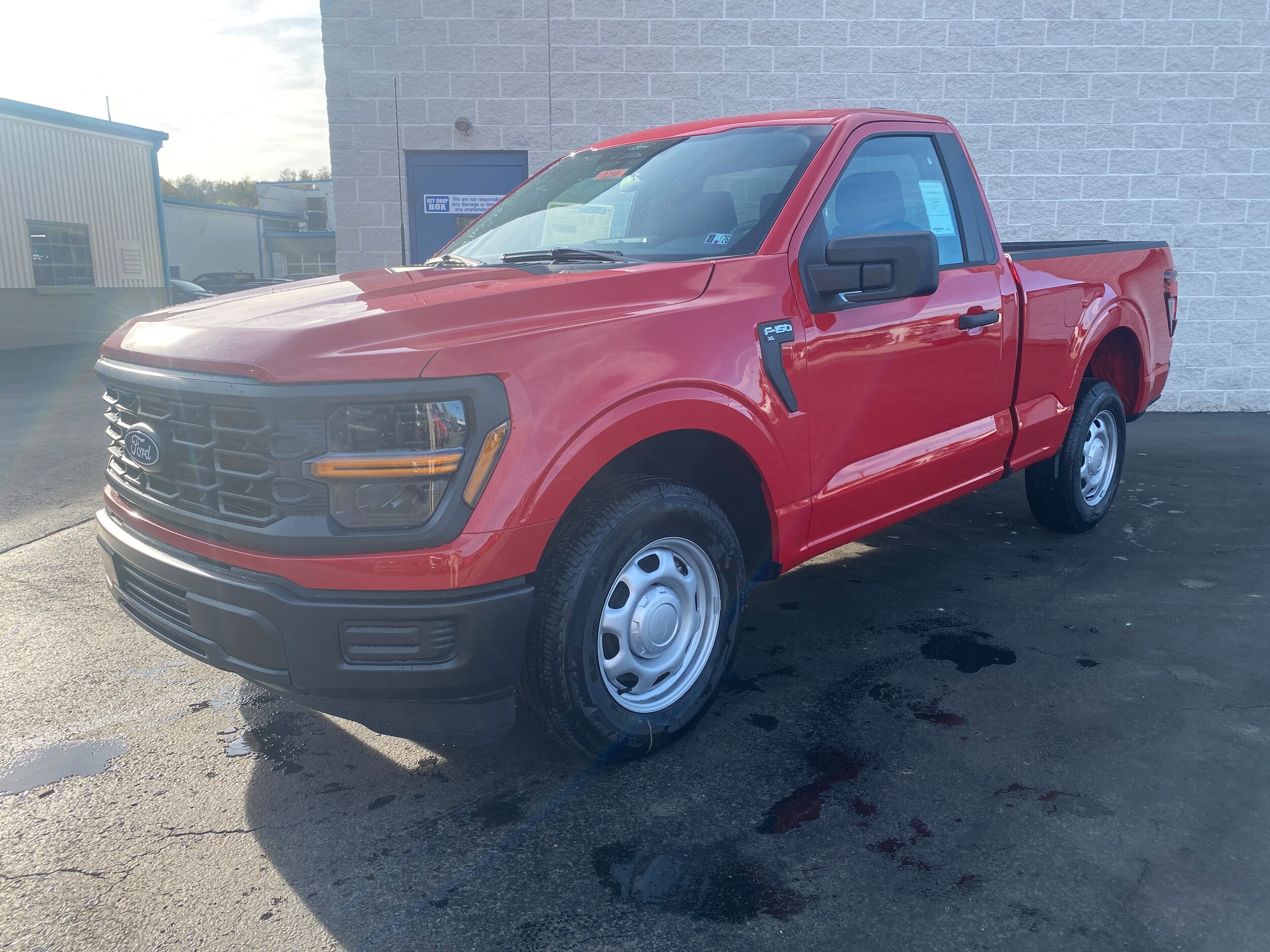 2025 Ford F-150 XL photo 2