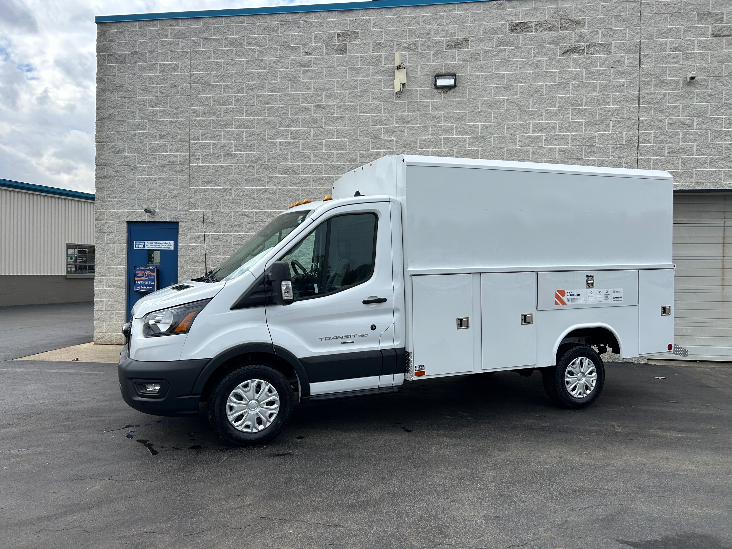 2024 Ford Transit Chassis Cutaway Van photo 3