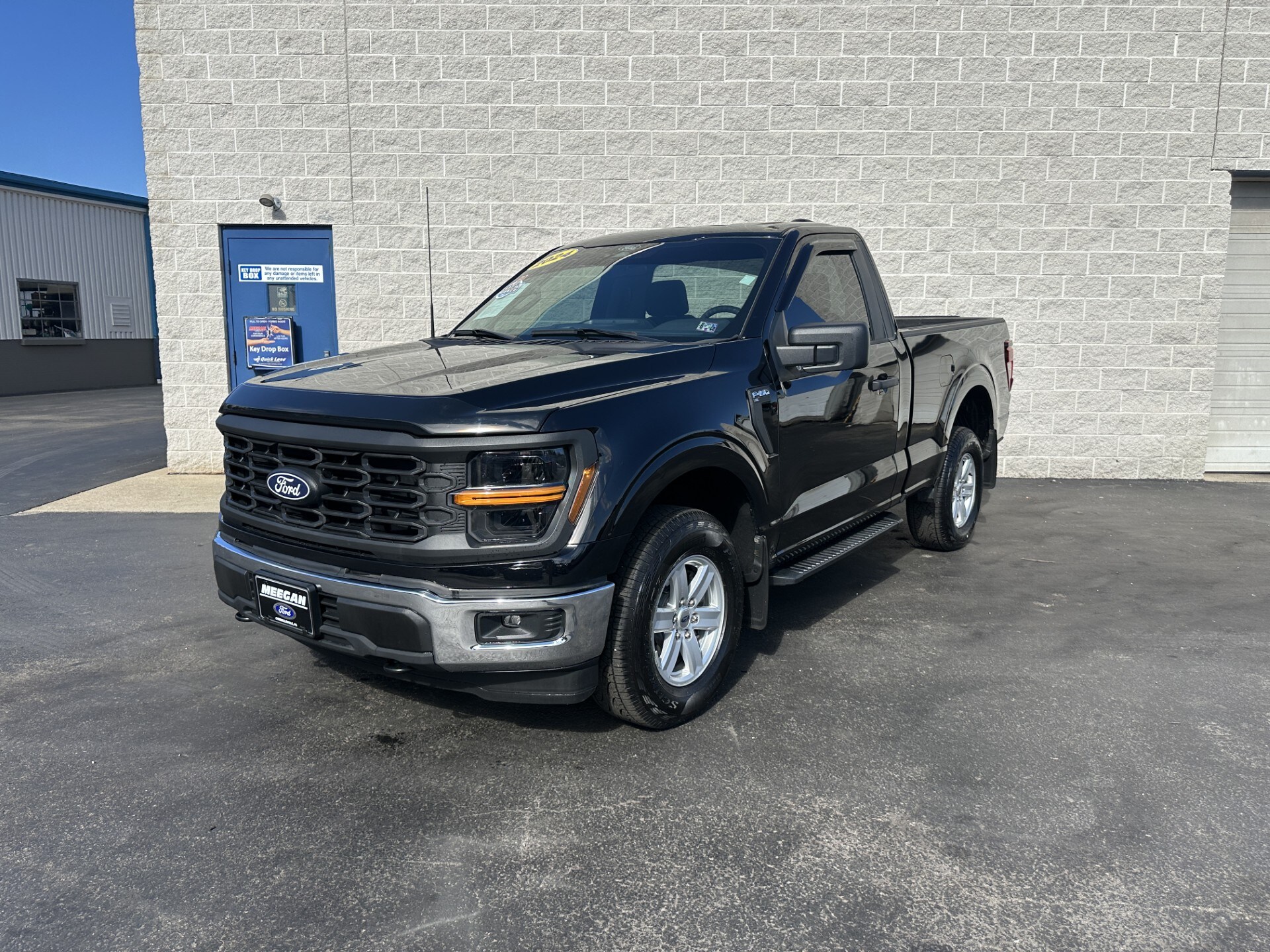 2024 Ford F-150 XL photo 2