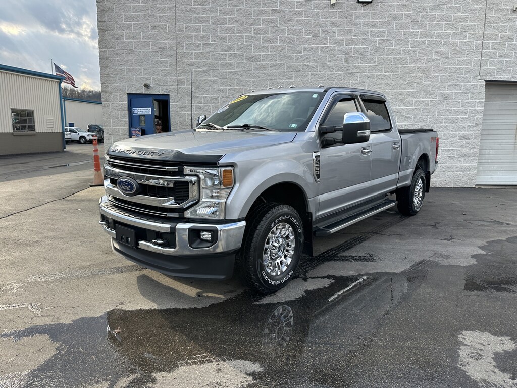 Certified 2022 Ford F-250 XLT Truck Crew Cab
