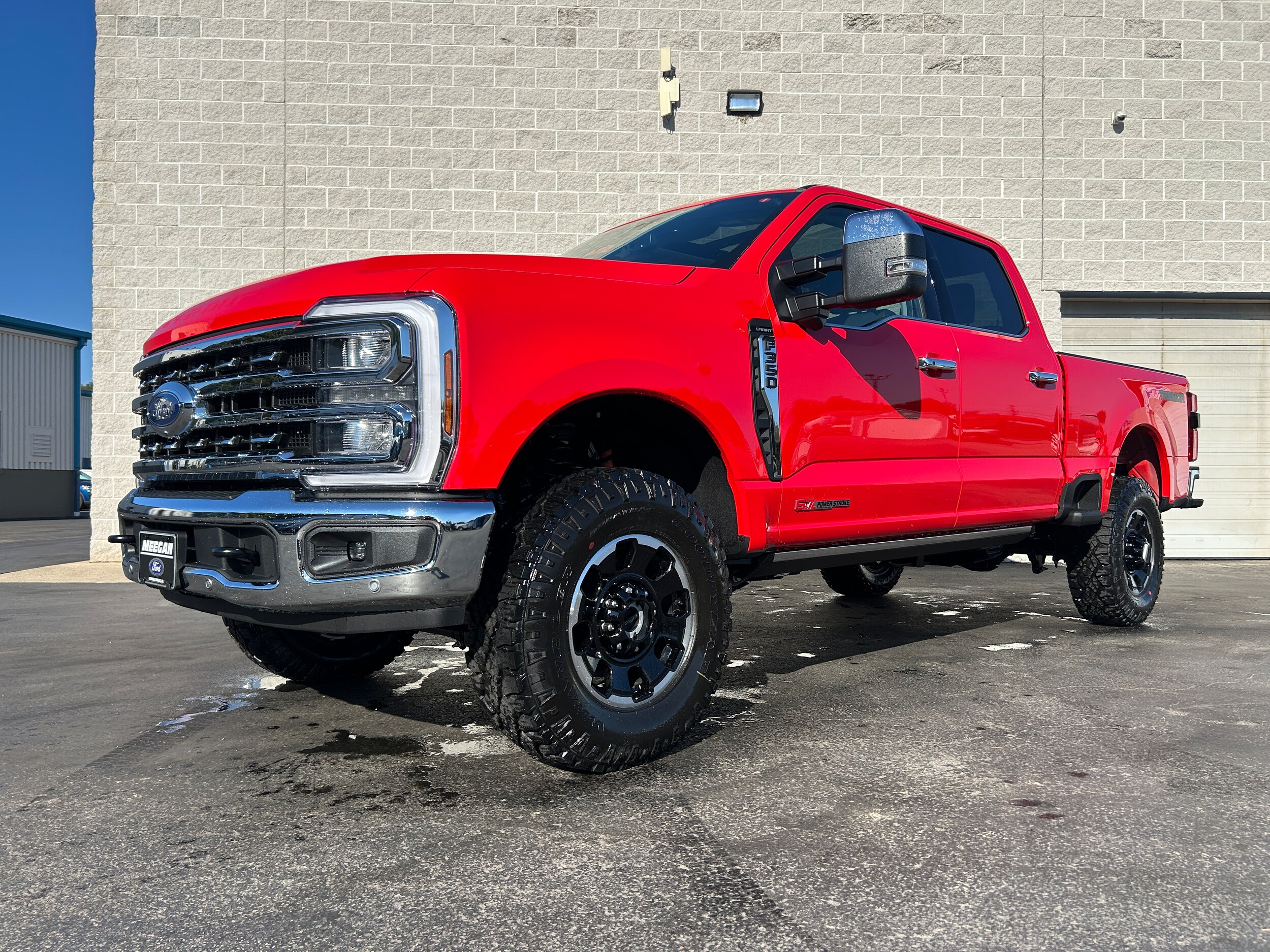 2026 Ford F-350 Lariat photo 3