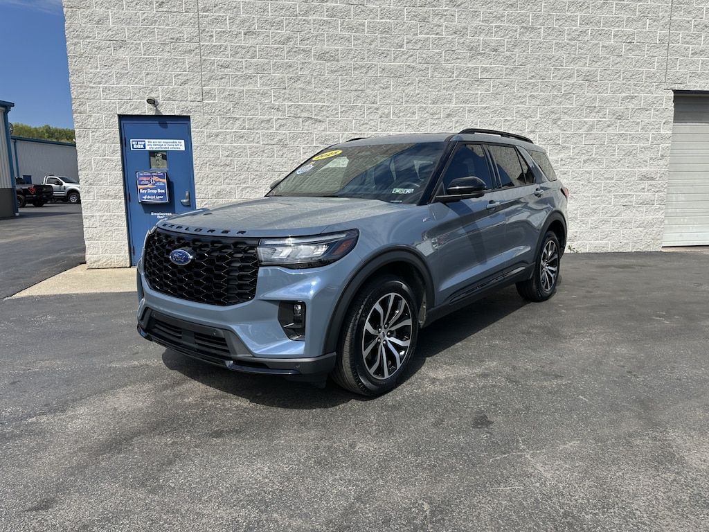 Certified 2025 Ford Explorer ST-Line SUV