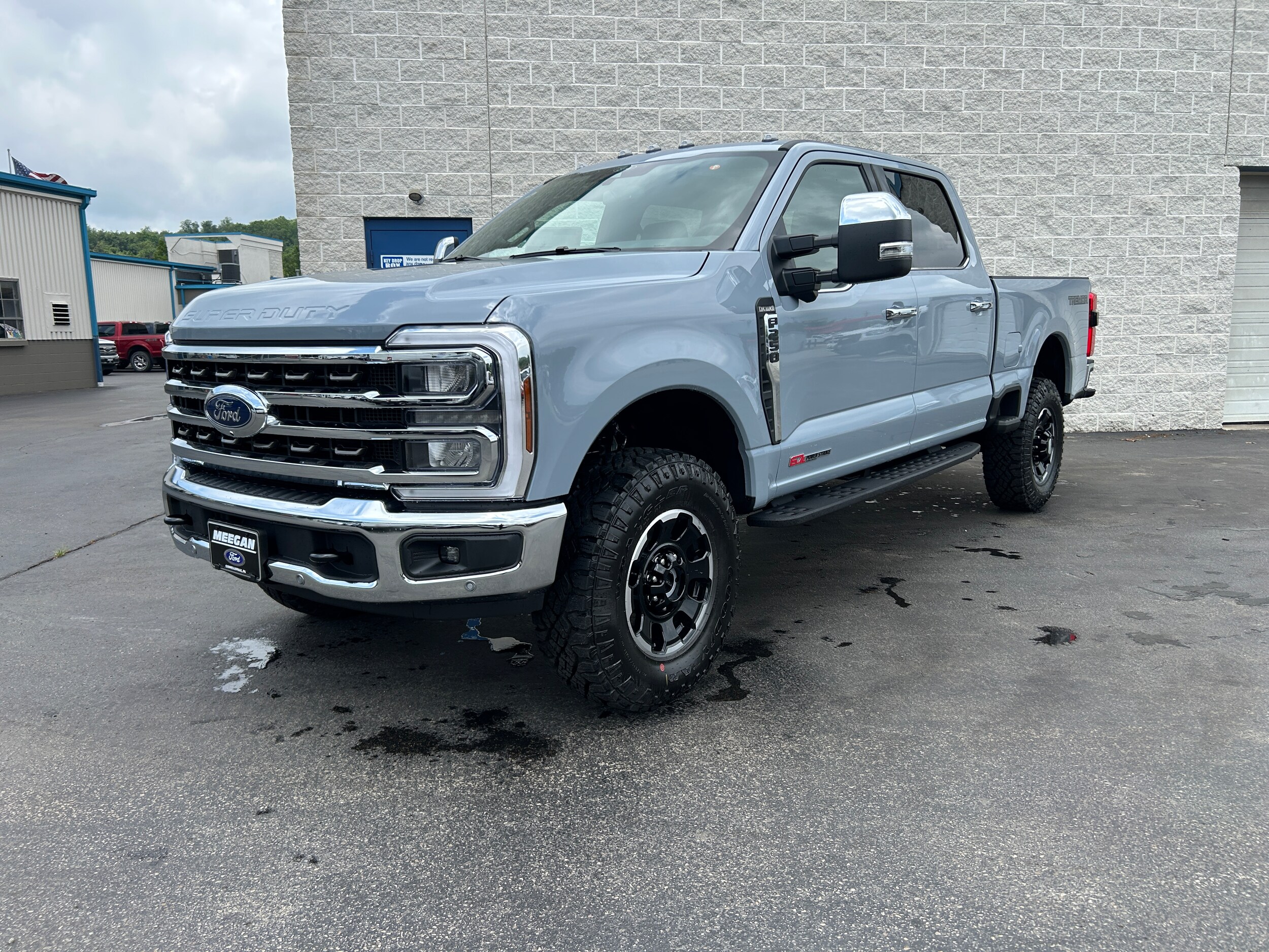 2025 Ford F-250 King Ranch photo 2