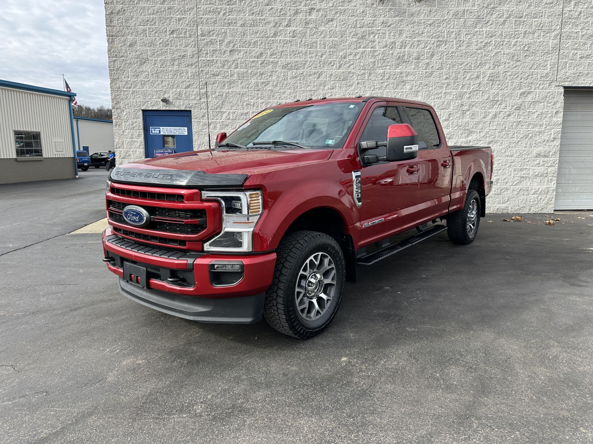 2022 Ford F-250 Lariat photo 2