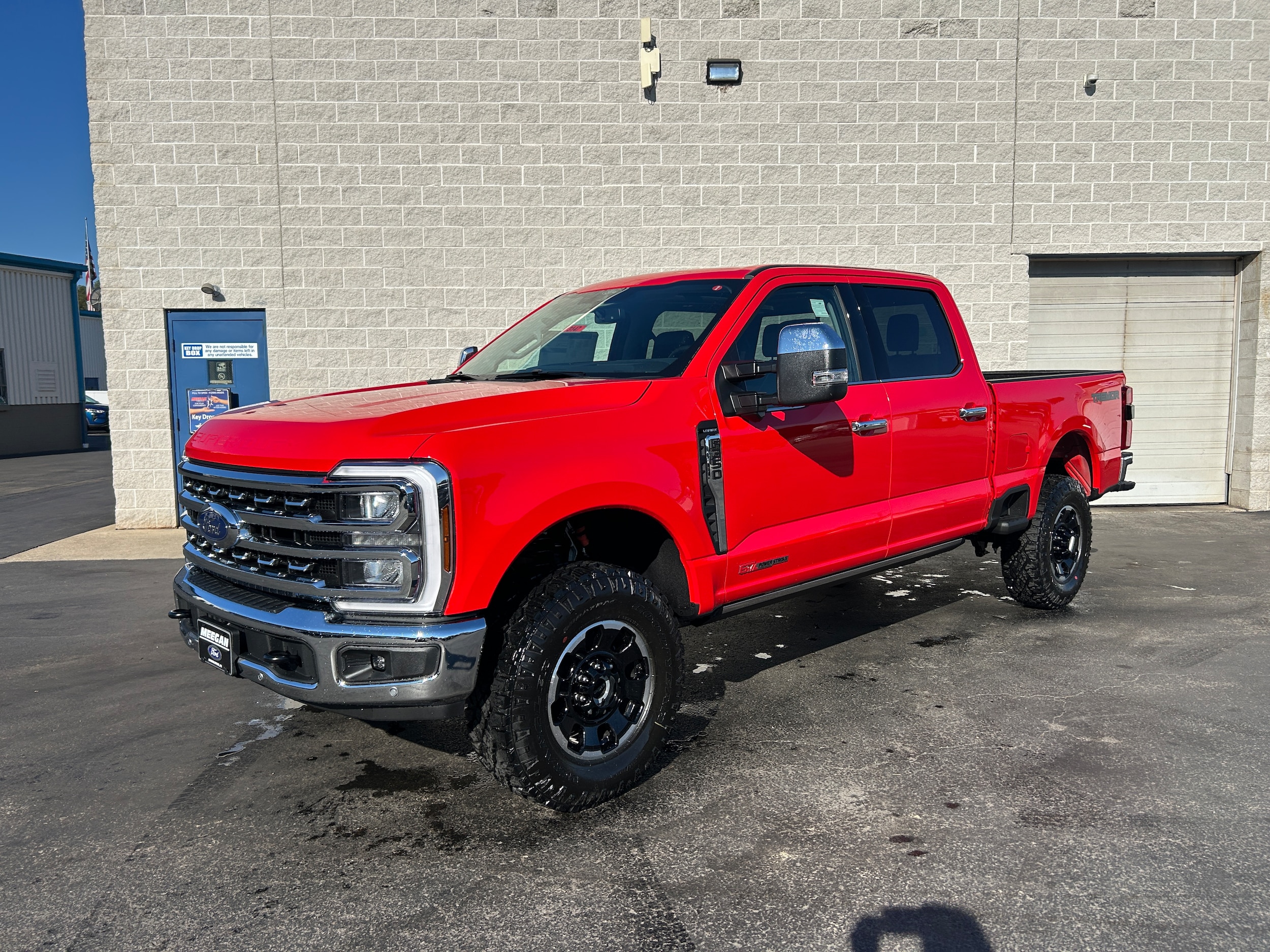 2026 Ford F-350 Lariat photo 4