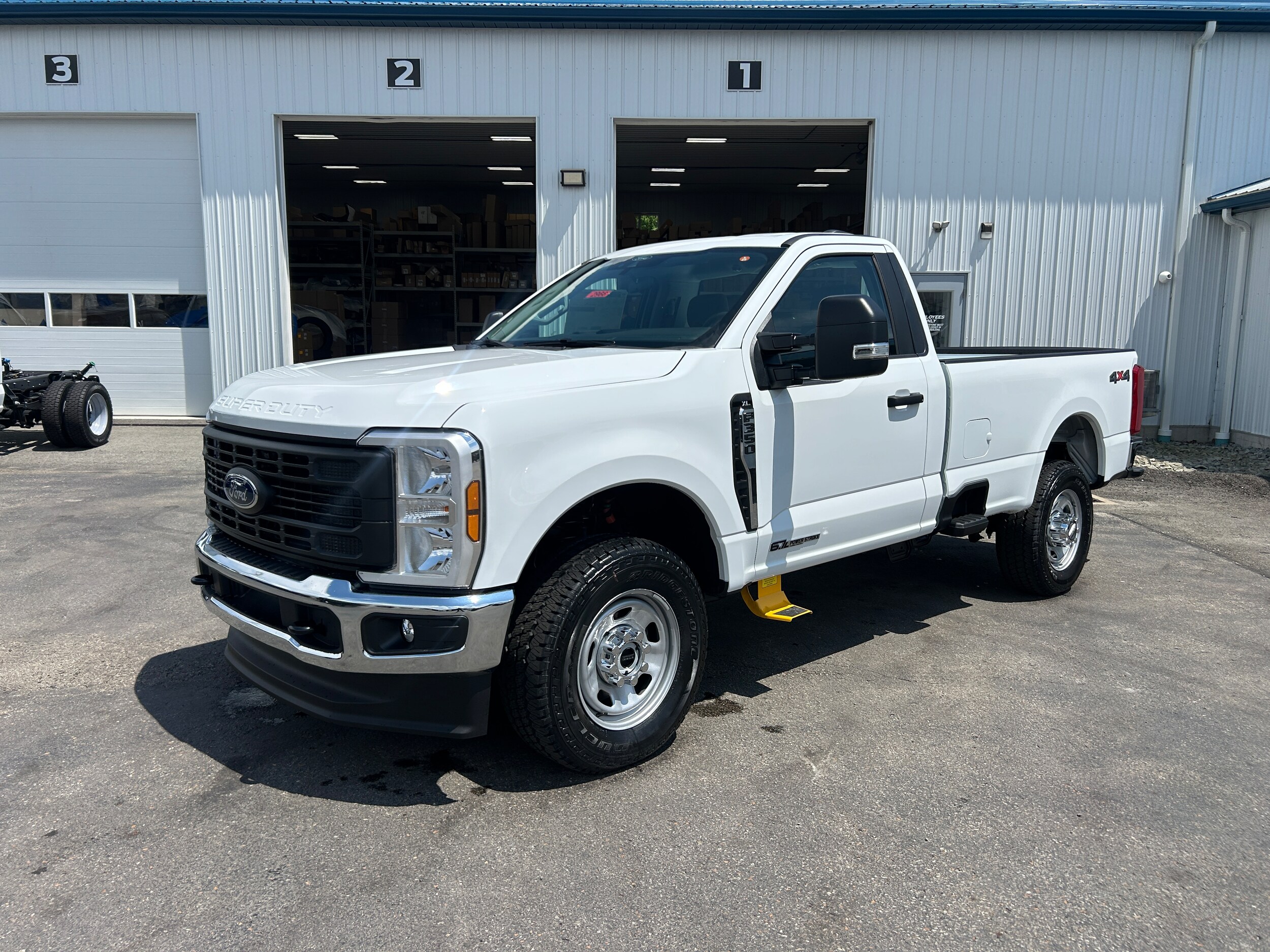 2025 Ford F-350 XL photo 4
